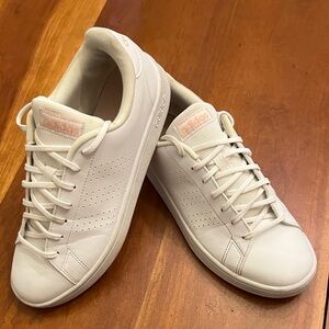 Adidas Advantage Women’s 8.5, white leather with pink/peach heel.